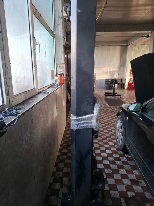 Двуколонен подемник