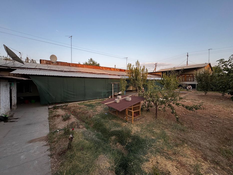 Hovli sotiladi Maydoni 11 sotih