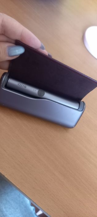 Продам айко$$ в кожаном чехле. Срочно,3 тыс тг.