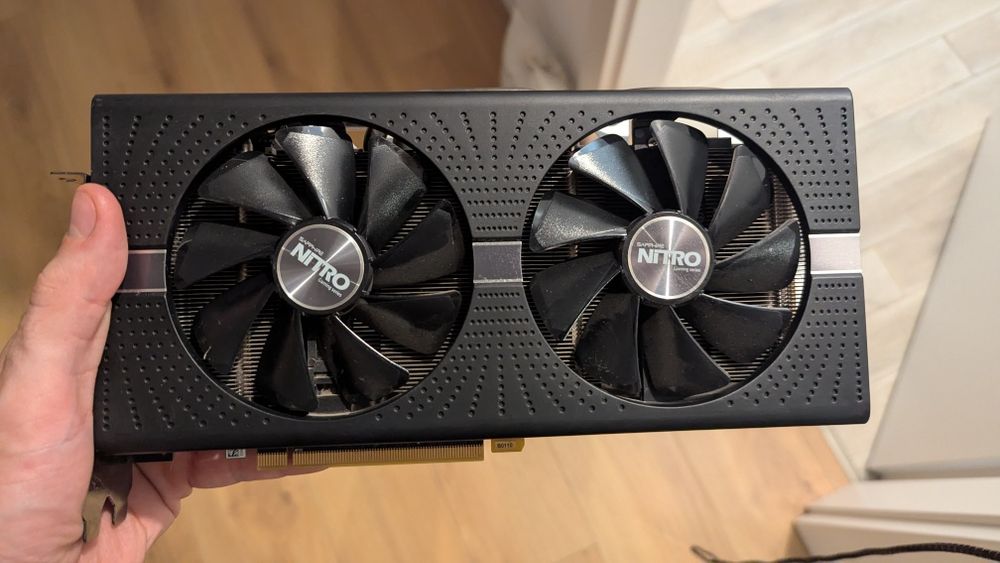 Vând RX 580 Sapphire 4GB