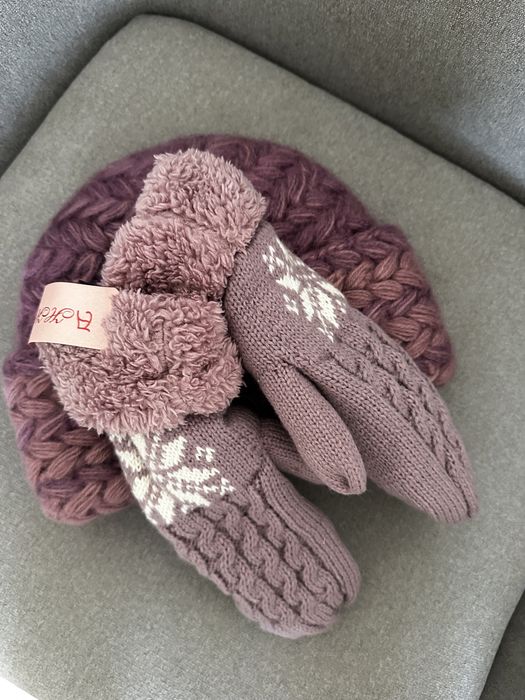 Шапка и варежки