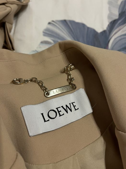 Елегантен оригинален костюм на LOEWE