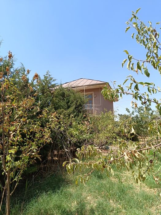 Продается дача на поселок Майский Кибрай 25 минут езды от Ташкент