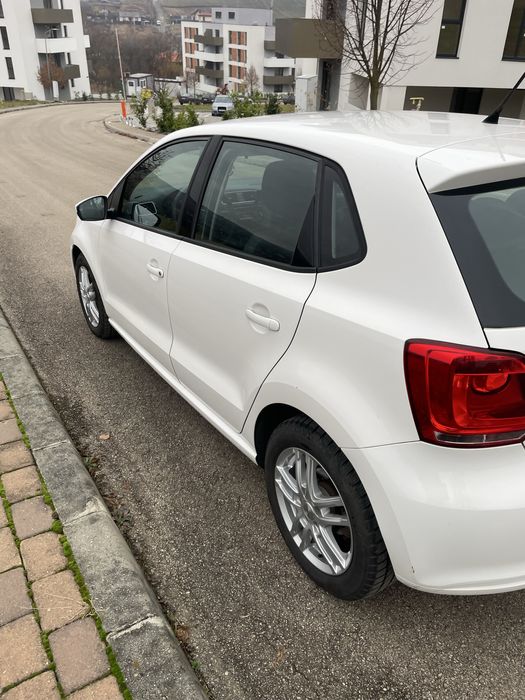 VW Polo 2014 1.4 benzina 5 usi Alb 89723 km