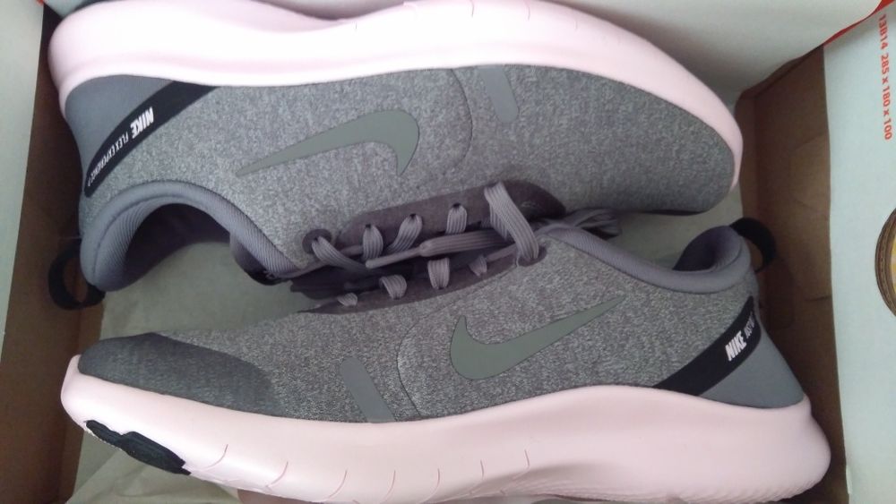 Маратонки Nike 37,5