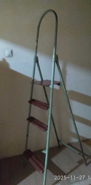 стремянка советская, срочно и недорого