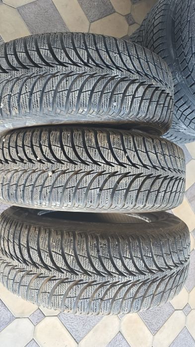 Продаётся зимние шины, б/у, 3 шт