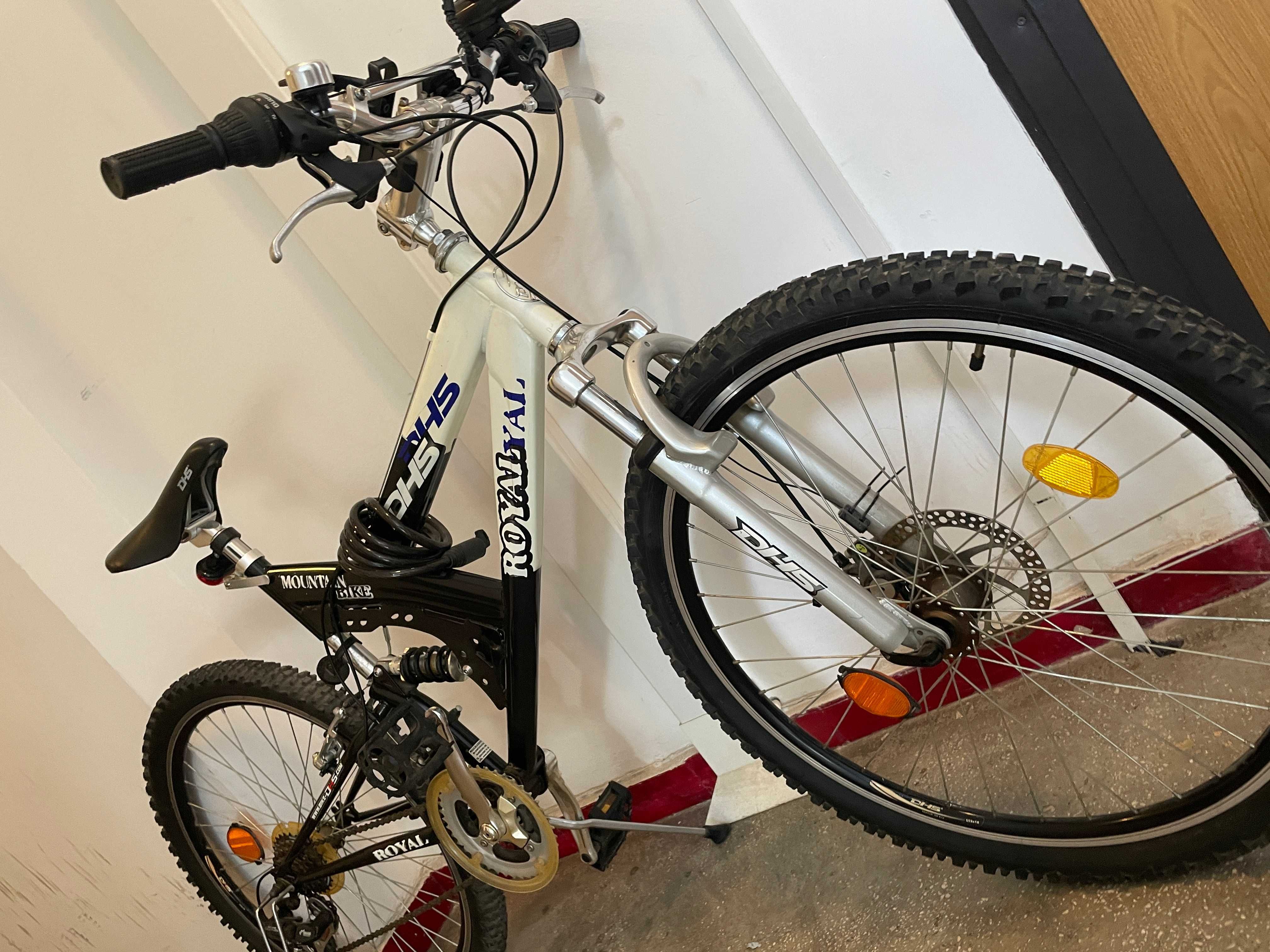 Bicicleta mountainbike DHS Royal suspensie cadru aluminiu 26” shimano