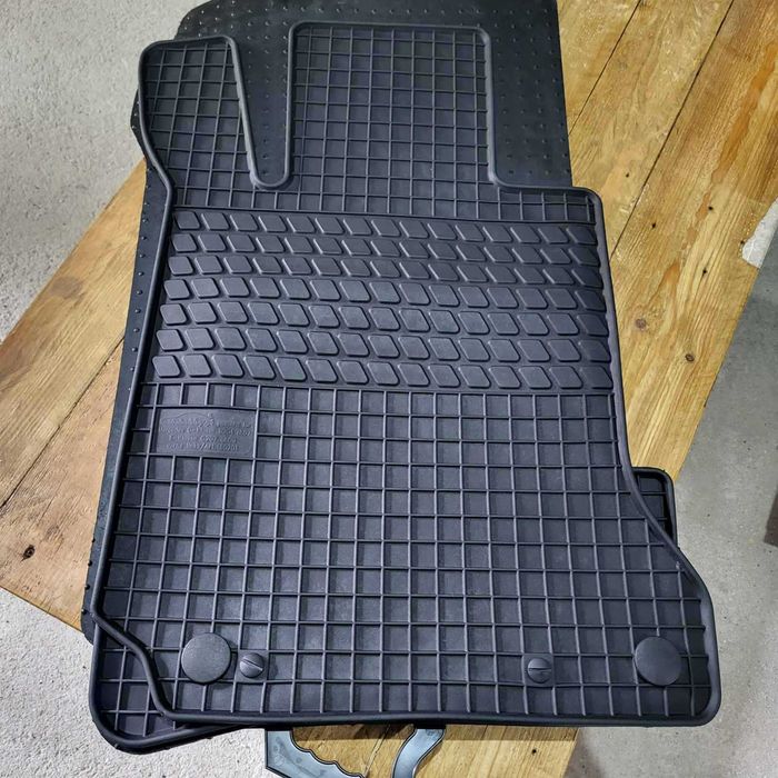 Гумени стелки за всички модели. Цени от вносител. BMW , Audi , VW и др