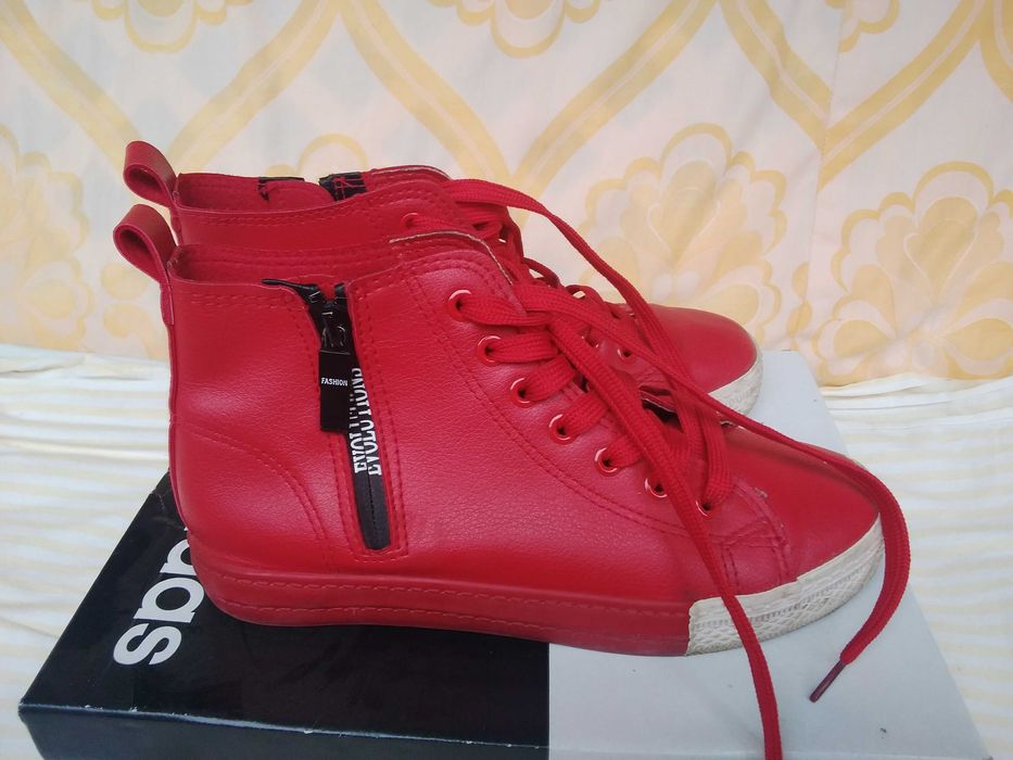 Червени боти,37 номер