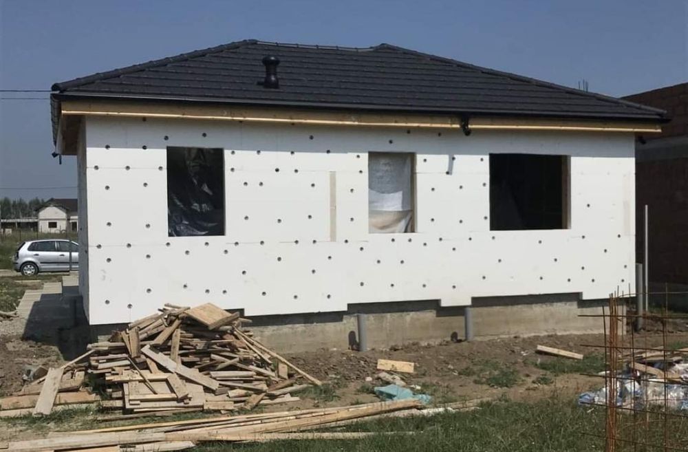 Vând containere modulare tip casa