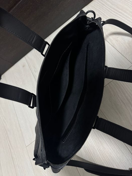 Geantă Louis Vuitton