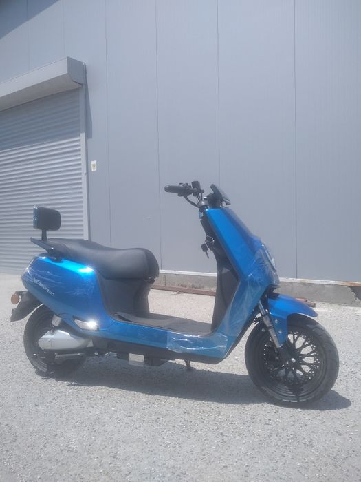 Електрически Скутер 2000W 72V/20AH Батерия с нов дизайн топ цена