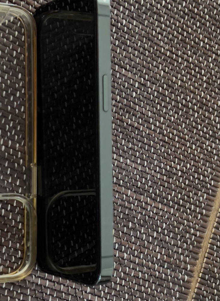 Iphone 13 Pro liber de retea