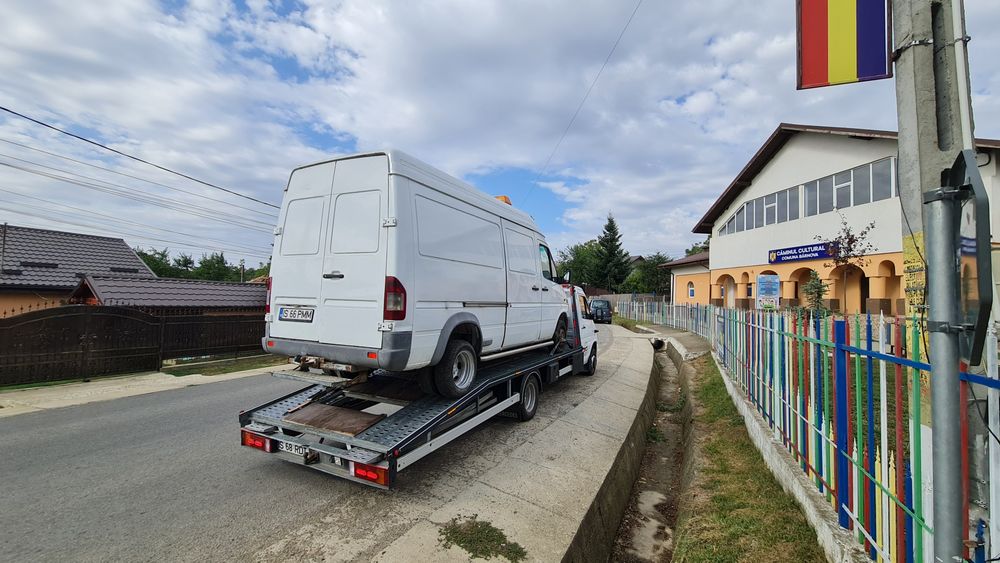 Tractari auto  Platformă auto  Transport Marfă Transport utilaje