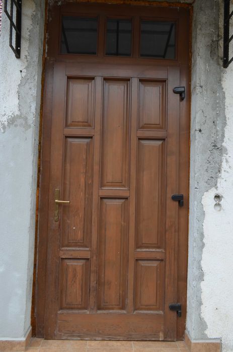 Ușă interior/exterior din lemn stratificat