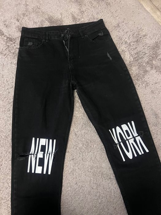 Дамски дънки в черно