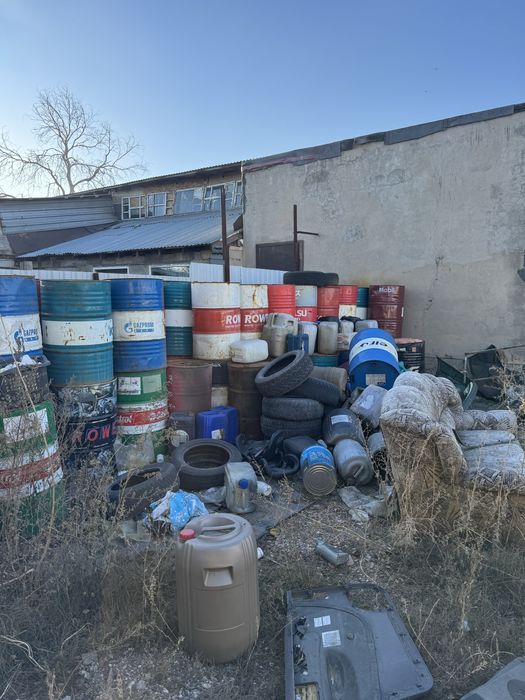 Пустые бочки 200л