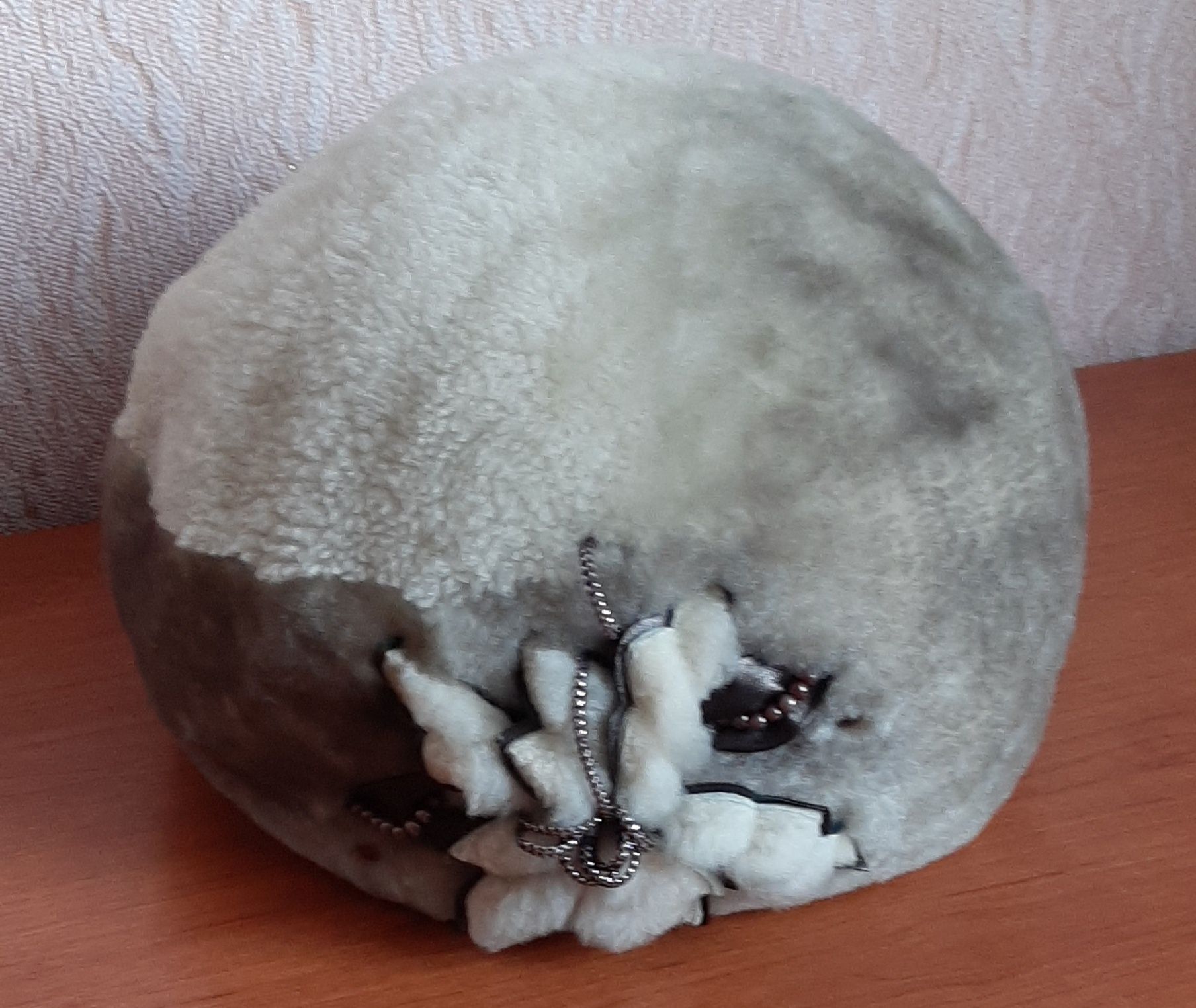Женская зимняя шапка