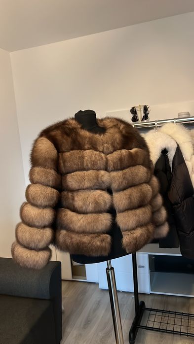 Blana moua 2 in 1 ciocolatie, se face si vesta