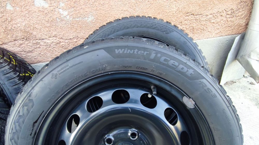 Anvelope iarna Hankook 205/55/16 +jante otel 4 buc.Golf ,Skoda
