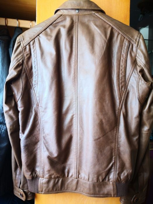 Jachetă din piele Massimo Dutti (tip bomber)