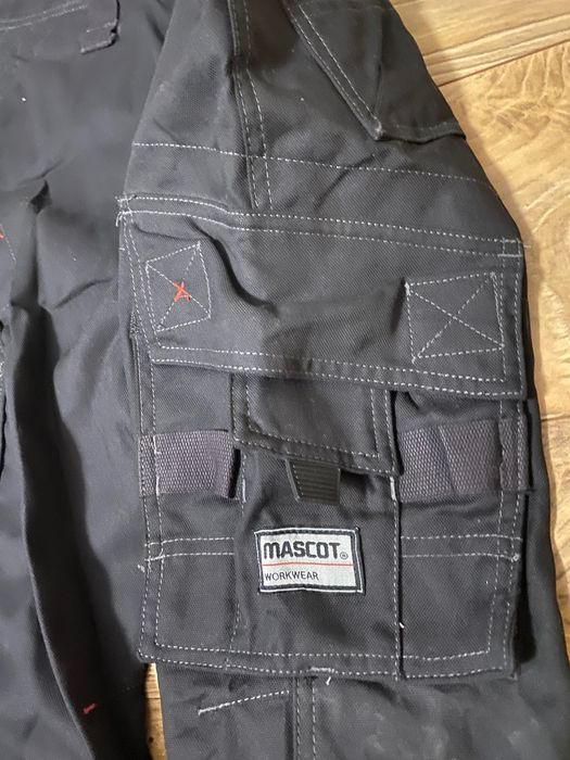 MASCOT-pantaloni NOI, de lucru, profi, pt barbati marimea 48