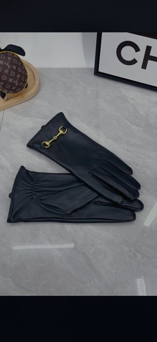 Mănuși Gucci model 2026