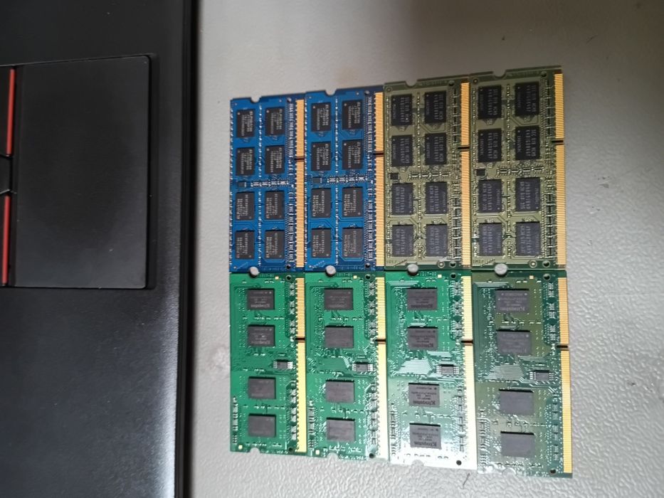 Memorii laptop 2GB DDR3 SODIMM