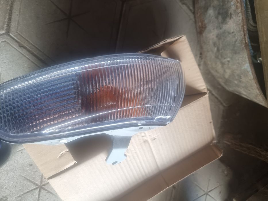 Продам поворотник