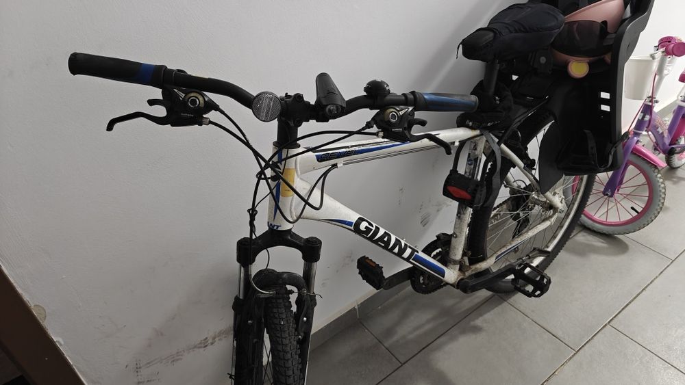Bicicleta Giant Revel 4
 Fii primul care evalueaza acest produs.
Giant