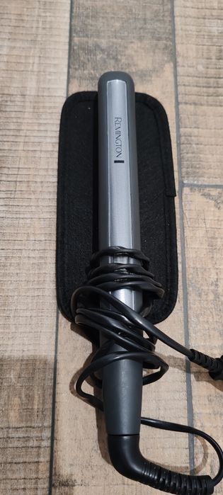 Vând placa Remington