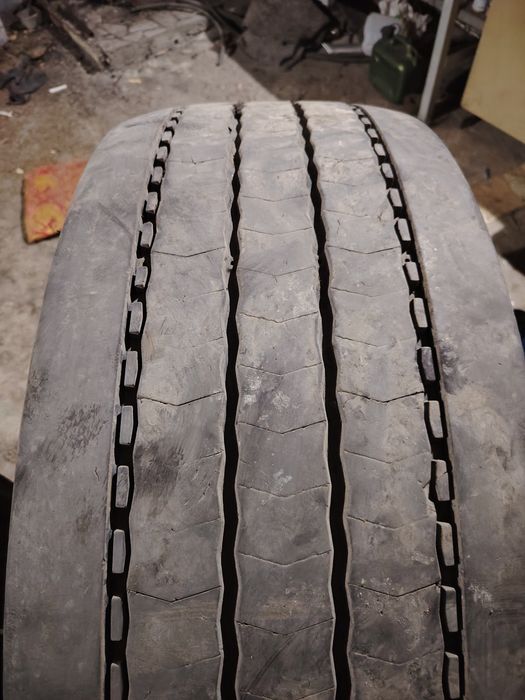 Шины 385/65/22.5 на прицеп