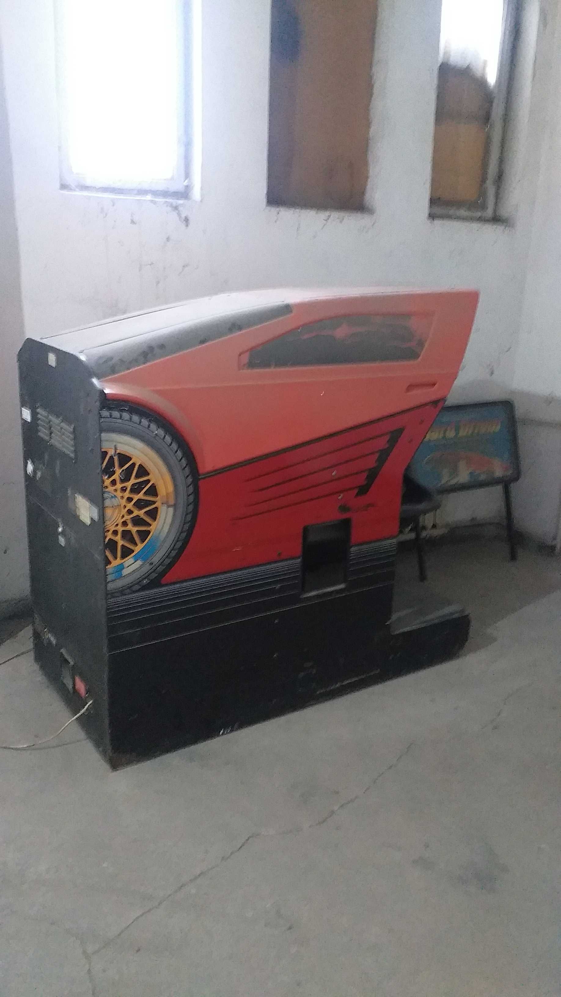 Vand biliard 8ft.și un simulator îi joc