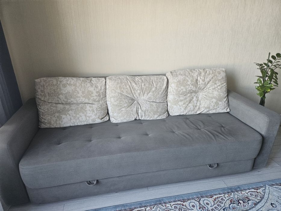 Продам диван б/у в хорошем состоянии