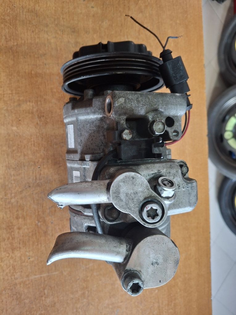 Compresor aer condiționat Audi A4 Superb 2.5 Tdi (02-09) BAU BFC BDG
