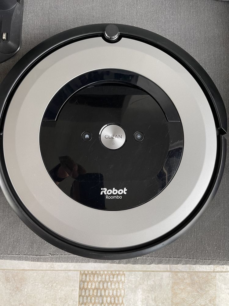 Roboti Aspirator IRobot Roomba i3 si E5