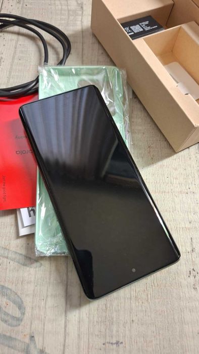 Смартфон Motorola Edge 40 Neo, 256GB, 12GB RAM, 5G