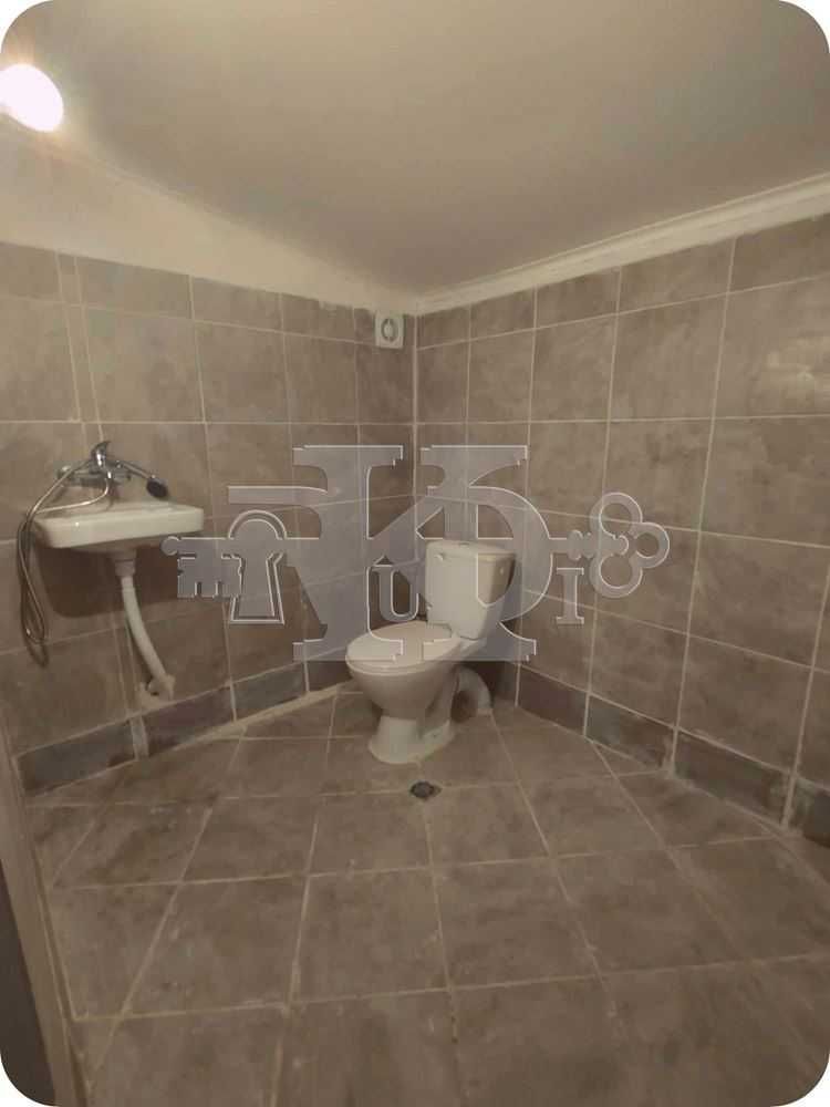 с. Преселенци, общ. Генерал Тошево, обзаведена къща с двор, 24900€.