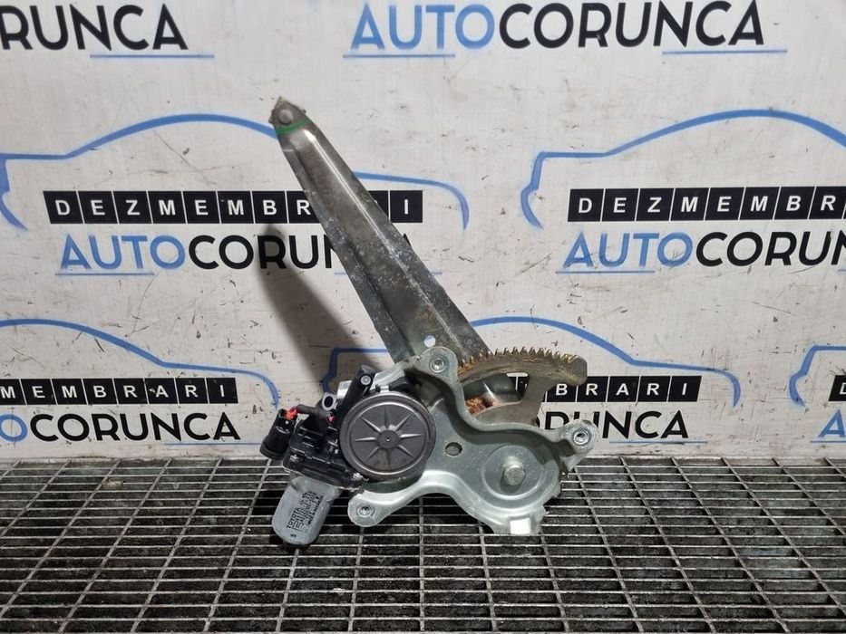 Macara dreapta spate Toyota Hilux 2010 - 2015 SUV 4 Usi (671)
