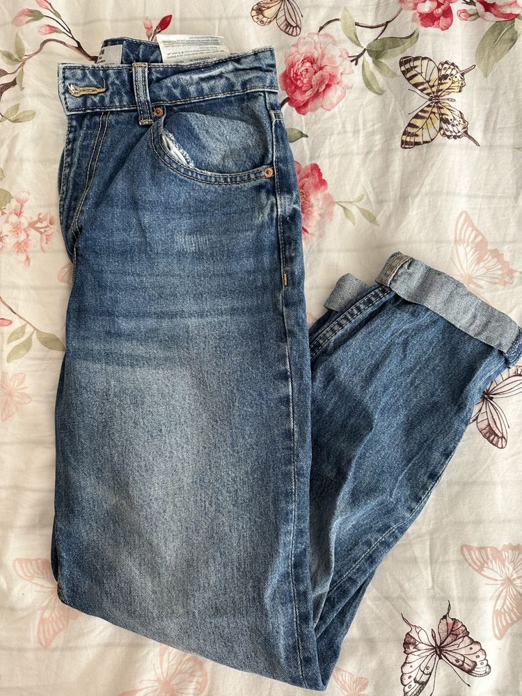 Дънки Bershka Mom