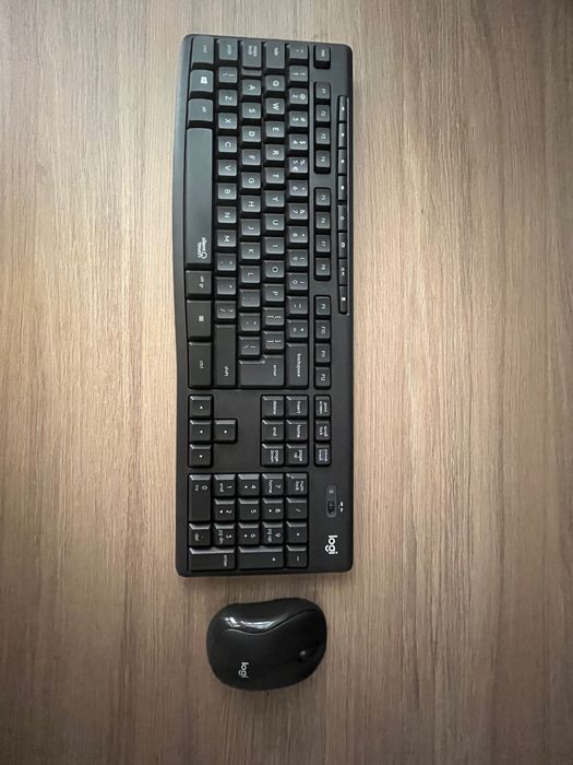 Kit tastatura si mouse Logitech