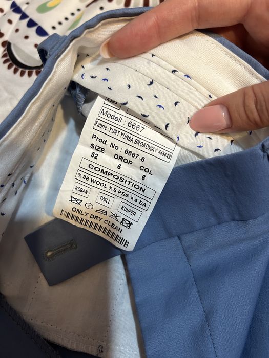 Vând costum eveniment