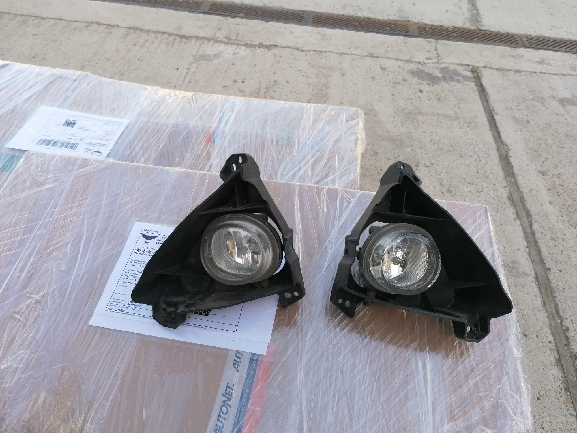 Proiector ceata dreapta pentru Mazda 5 an fabricație 2010-2013