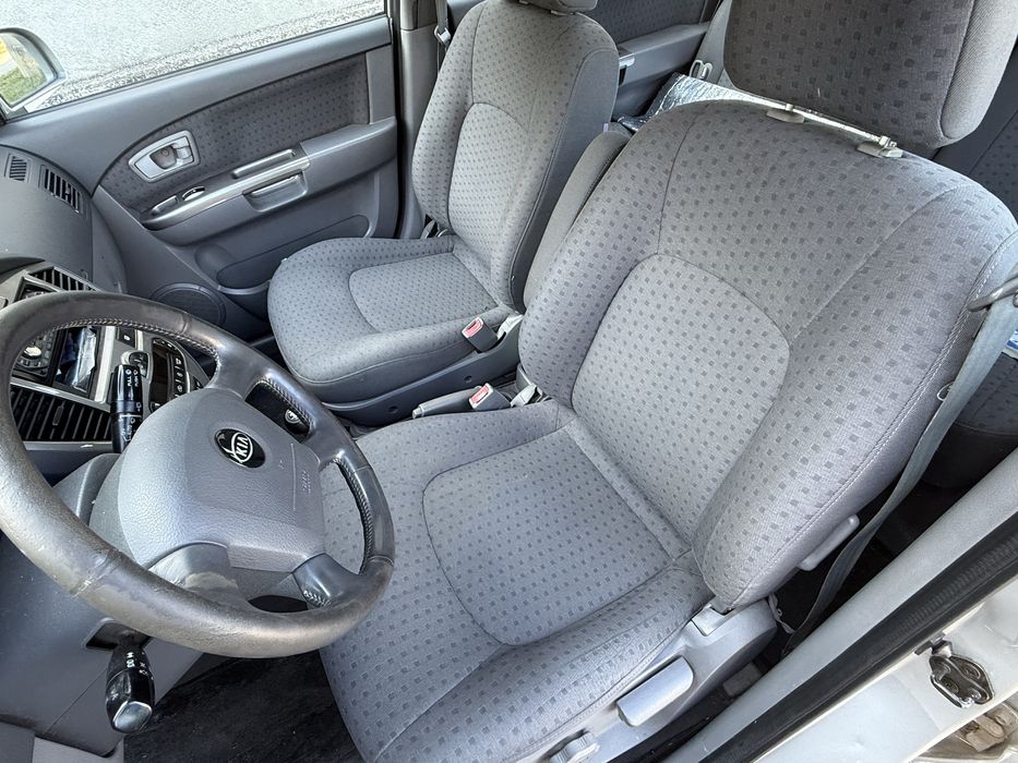 Киа каренс Kia carens