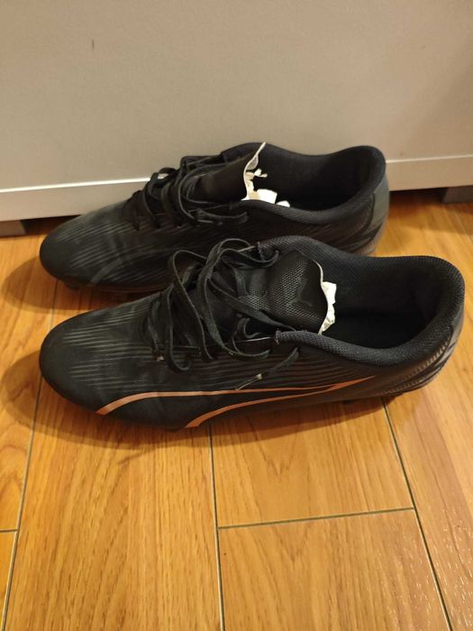 Adidasii de fotbal Puma Future Play