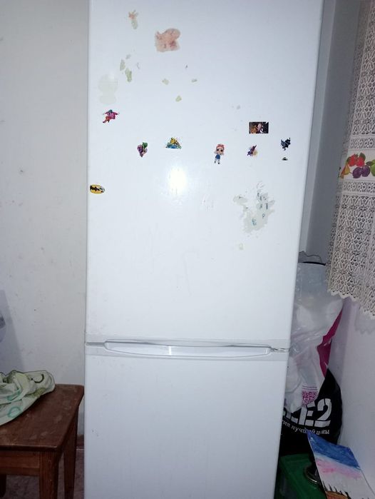 Продам холодильник индезит