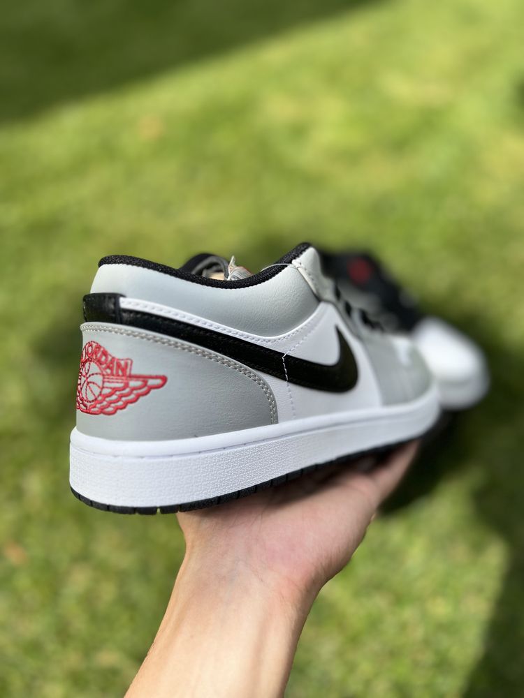 Air Jordan 1 Low Light Smoke Grey