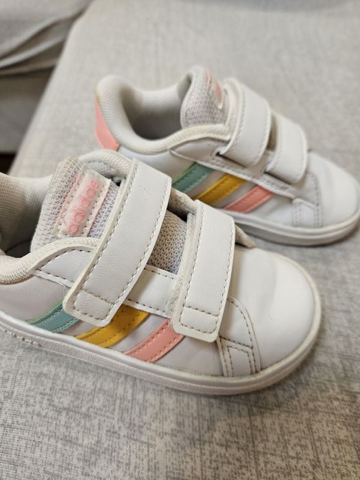 Маратонки Adidas 21 номер за момиченце