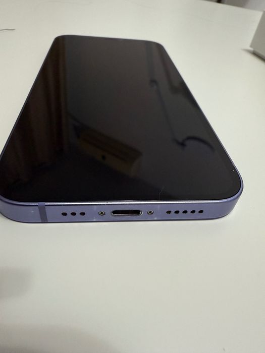 Iphone 12 în stare impecabilă